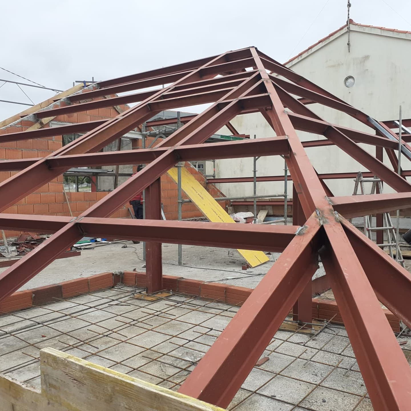 Estructuras metálicas de hierro en A Coruña